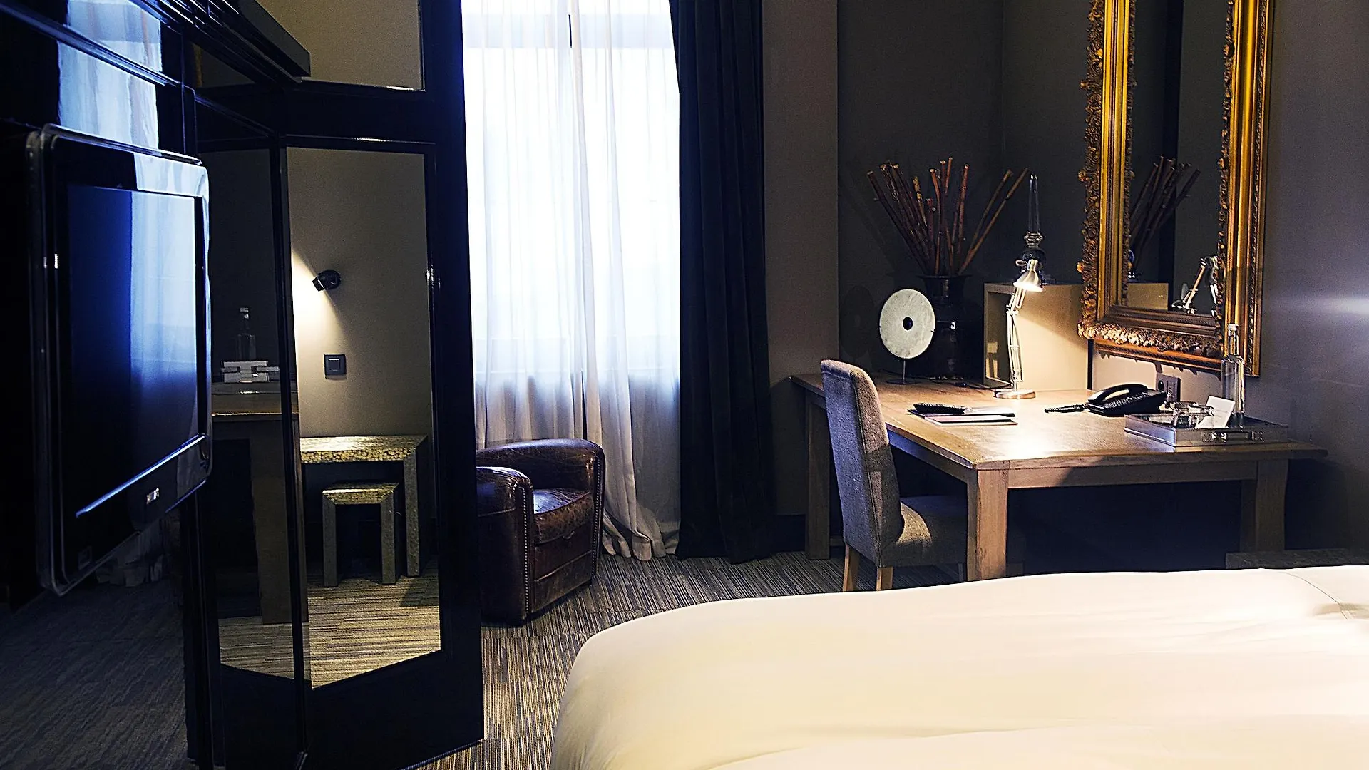 Hotel Les Nuits Antwerp 4*,